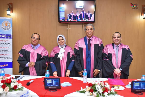 مناقشة رسالة دكتوراه بقسم الدراسات الفندقية