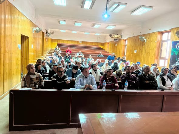 ورشة عمل للتوعية بمعايير اختيار القيادات الأكاديمية والادارية، والقيم الجوهرية يوم الثلاثاء الموافق ١٧ فبراير ٢٠٢٦